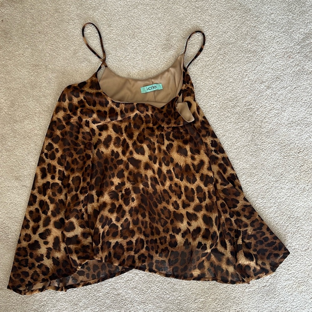 Karlie leopard cami top lined. Great condition. Size small